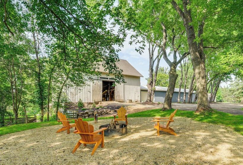 Picturesque Lake Elmo Cottage W/ Barn & Fire Pits!