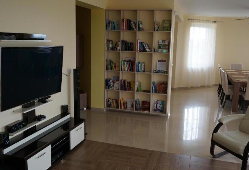 Bed and Breakfast Synergy House