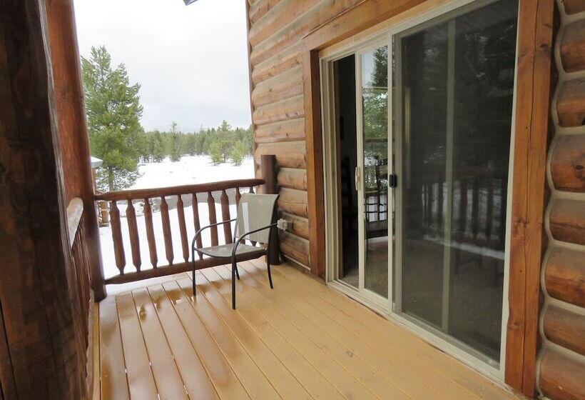 مبيت وإفطار The Hideaway Lodge