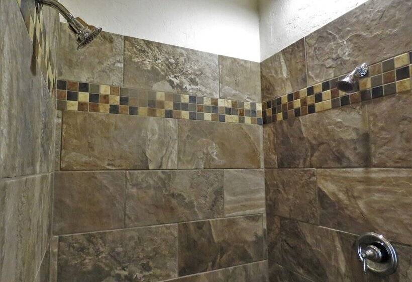 مبيت وإفطار The Hideaway Lodge