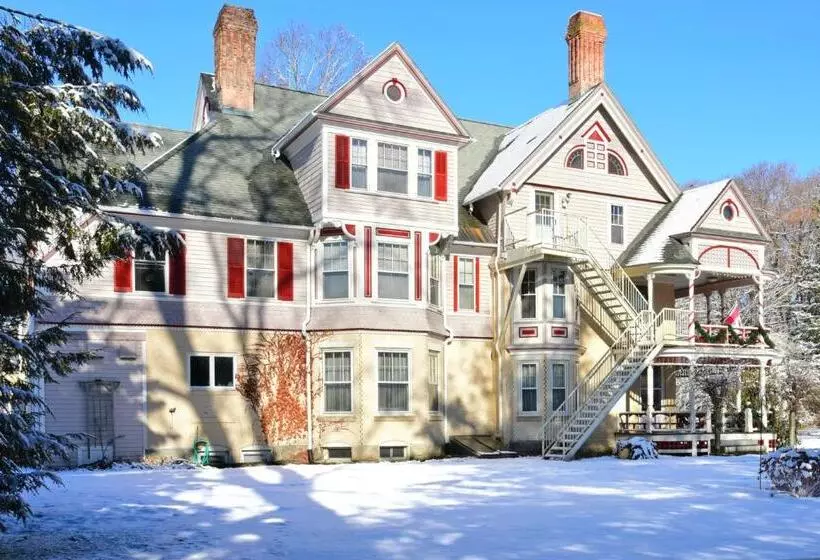 تختخواب و صبحانه Wainwright Inn
