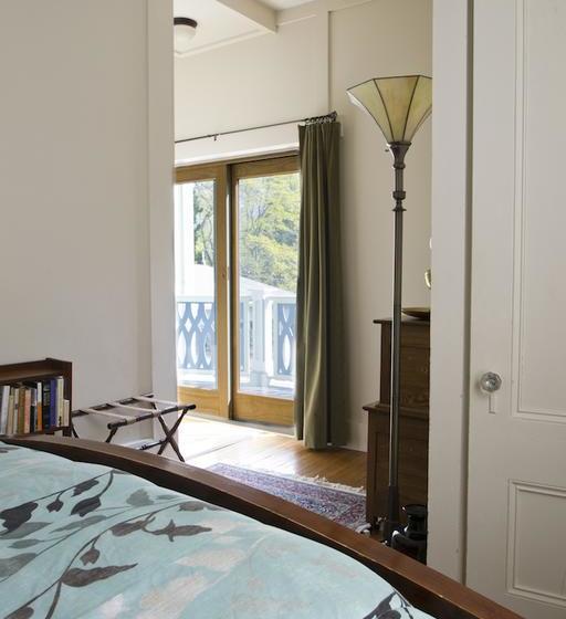 Chesley Road Bed And Breakfast