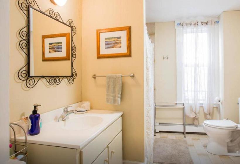 Chesley Road Bed And Breakfast