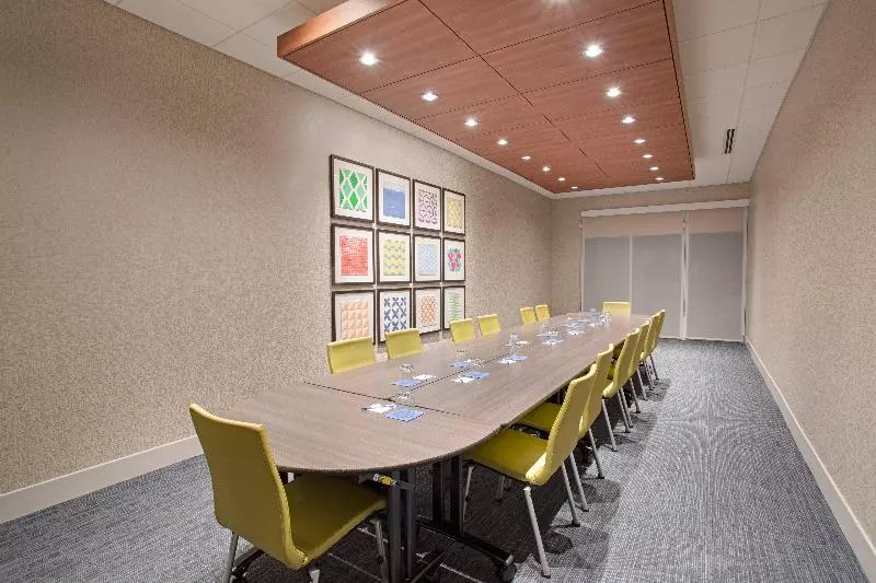 ホテル Holiday Inn Express & Suites   Sterling, An Ihg