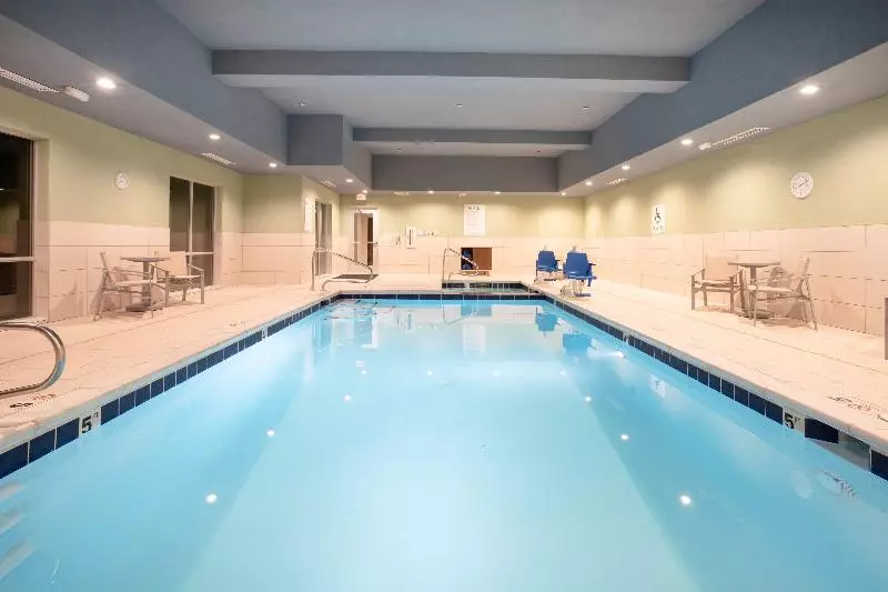 ホテル Holiday Inn Express & Suites   Sterling, An Ihg