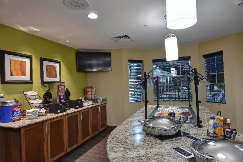 Hotelli Staybridge Suites Lakeland West