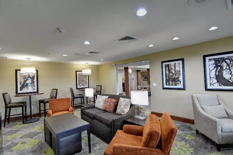 Hotelli Staybridge Suites Lakeland West