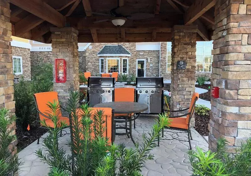 Hotelli Staybridge Suites Lakeland West