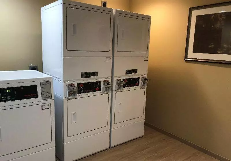 Hotelli Staybridge Suites Lakeland West