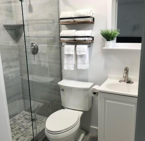 فندق على الطريق Kingfisher Lodging