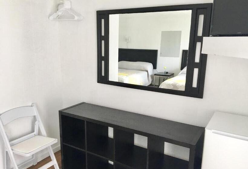 فندق على الطريق Kingfisher Lodging