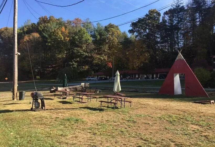 Qualla Cabins And Motel Cherokee Near Casino
