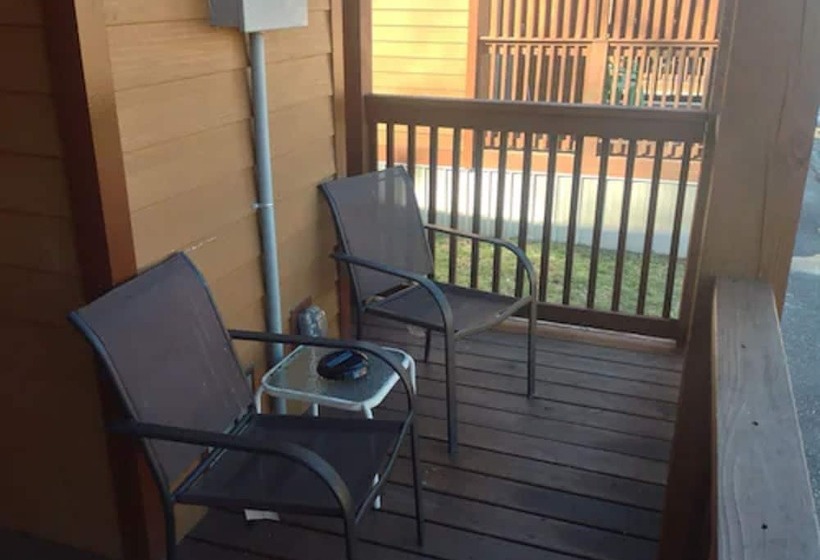 Qualla Cabins And Motel Cherokee Near Casino