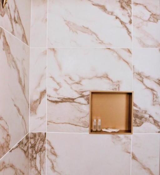 The Brooks Hotel Restaurant And Lounge