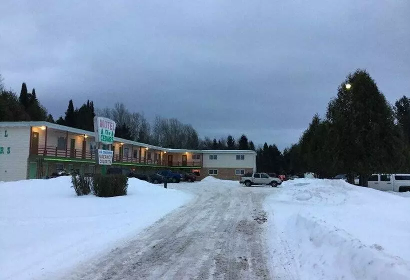 Cedars Motel