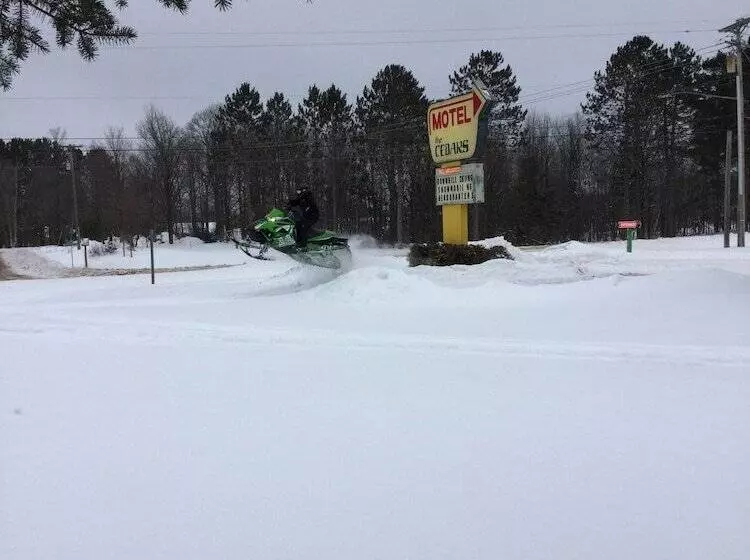 Cedars Motel
