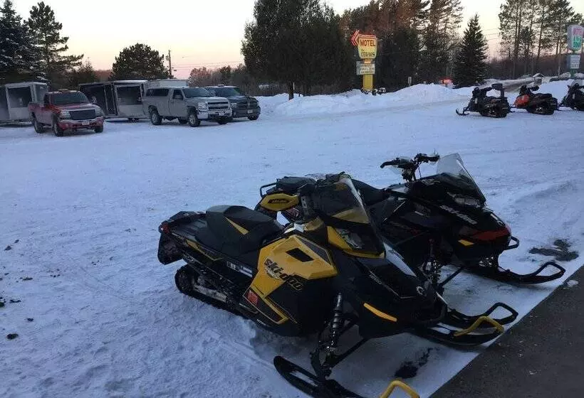 Cedars Motel