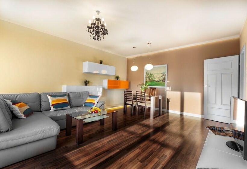 هتل Apartamenty Aparts