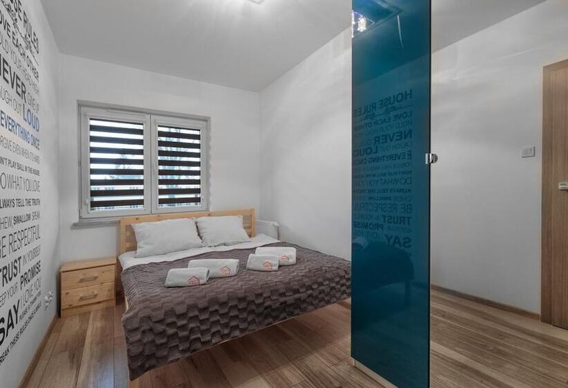 هتل Apartamenty Aparts