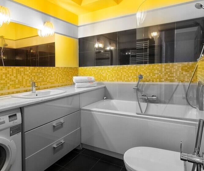 هتل Apartamenty Aparts