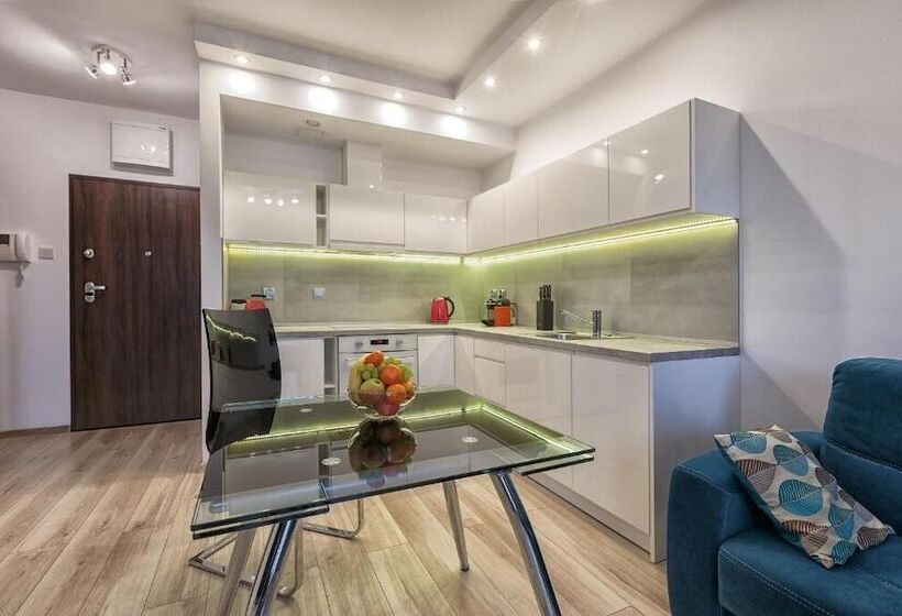 هتل Apartamenty Aparts