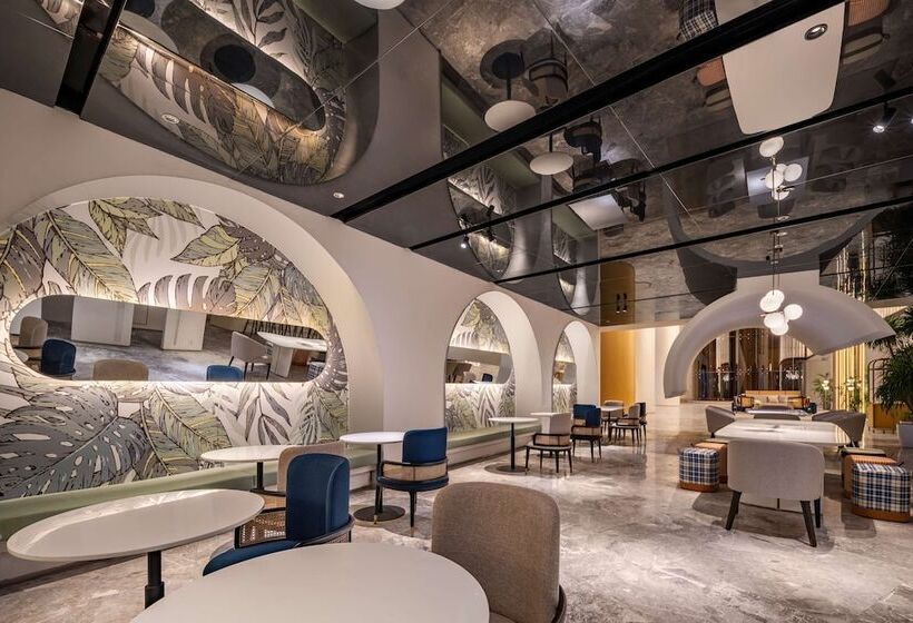 هتل Hilton Garden Inn Nanjing Hexi Olympic Sports Center