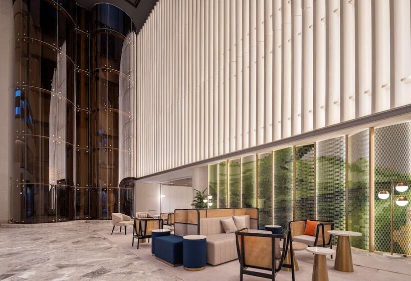 هتل Hilton Garden Inn Nanjing Hexi Olympic Sports Center