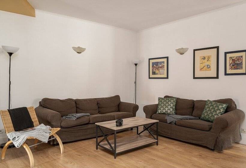 בית מלון כפרי Leoapart