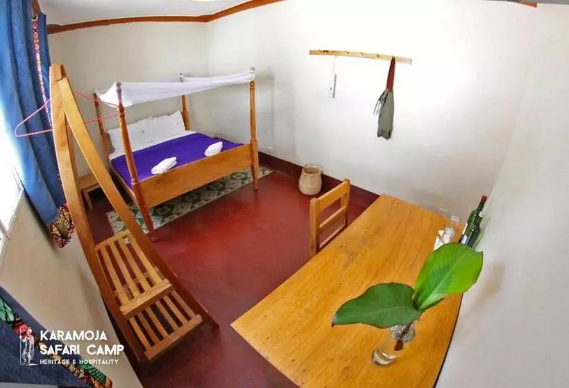 تختخواب و صبحانه Kara Tunga Safari Camp