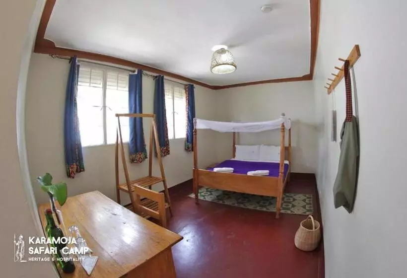 تختخواب و صبحانه Kara Tunga Safari Camp