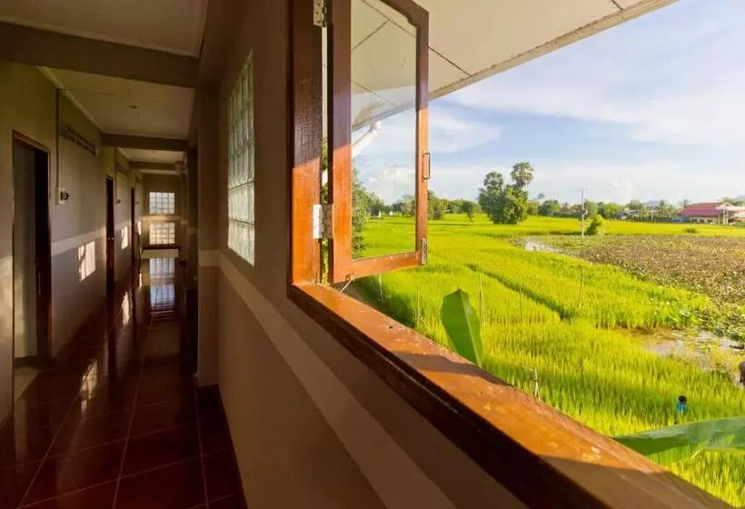 Hotelli Baba Guesthouse