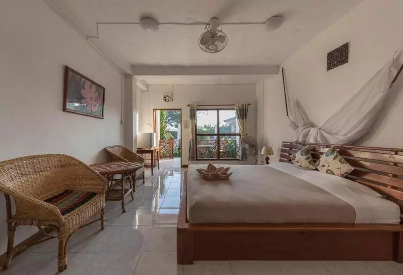 Hotelli Baba Guesthouse