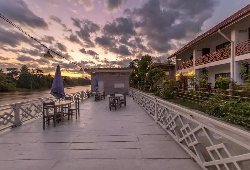 Hotelli Baba Guesthouse
