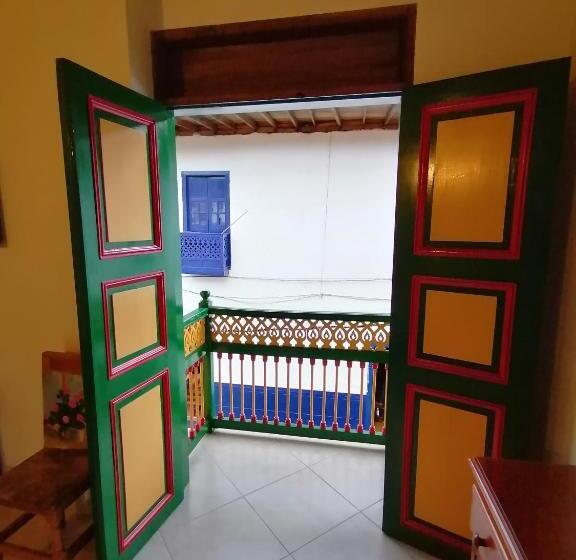 هتل Balcones Del Parque Jardin