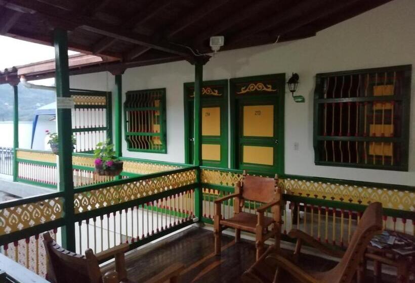 هتل Balcones Del Parque Jardin