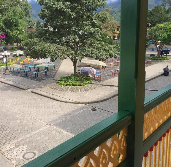 هتل Balcones Del Parque Jardin