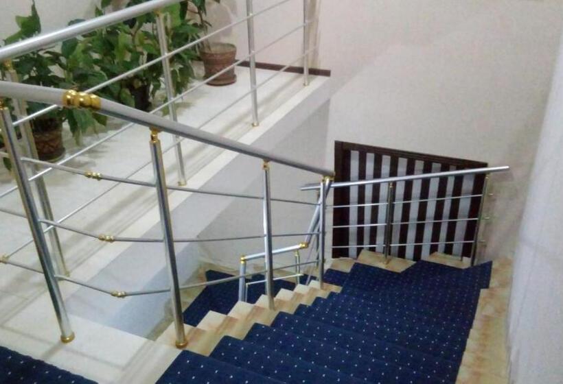 هتل Bek Shahrisabz