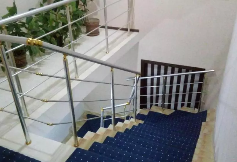 هتل Bek Shahrisabz