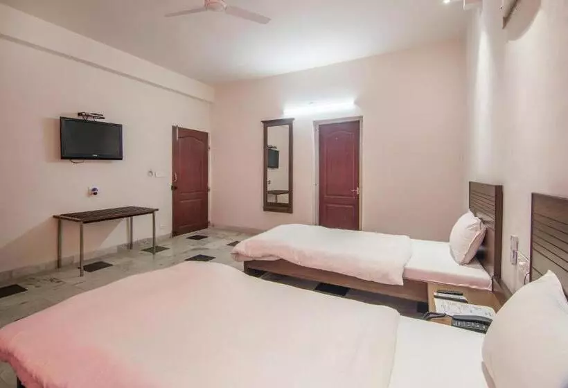 Hotelli Bhakti Dhama