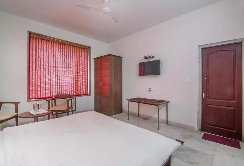 Hotelli Bhakti Dhama