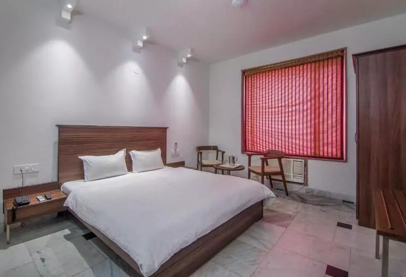 Hotelli Bhakti Dhama