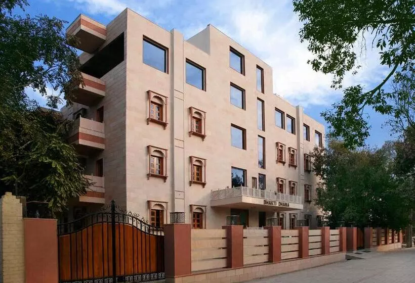 Hotelli Bhakti Dhama
