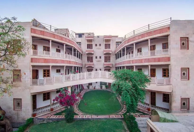 Hotelli Bhakti Dhama