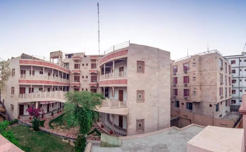 Hotelli Bhakti Dhama