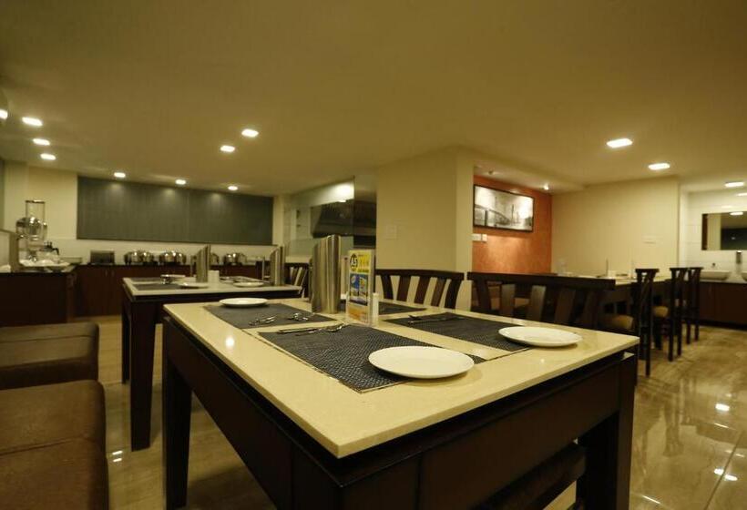 هتل D Breeze Suites