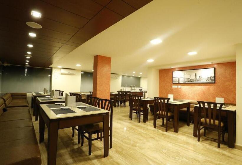 هتل D Breeze Suites