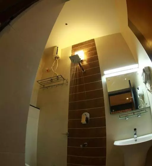 هتل D Breeze Suites