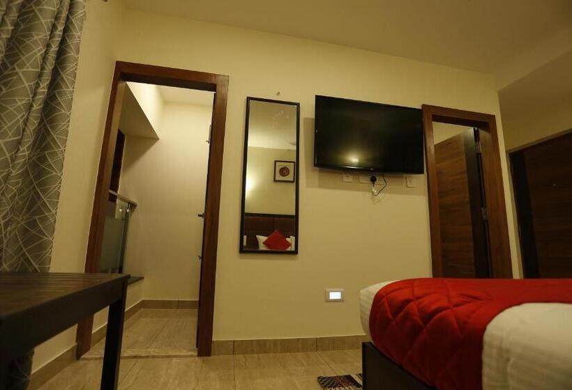 هتل D Breeze Suites