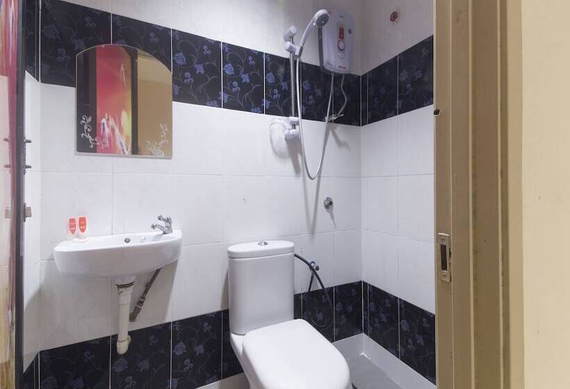 Отель Centrepoint