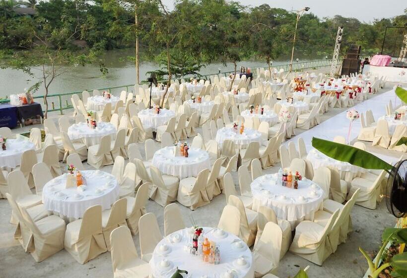 فندق Toh Buk Seng Ayutthaya